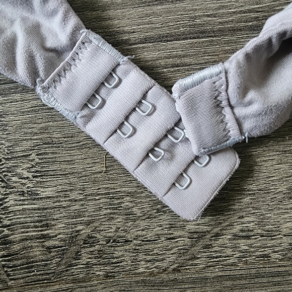 Victoria's Secret Lined Demi Light Lavender Bra Sz 32A - Picture 6 of 6